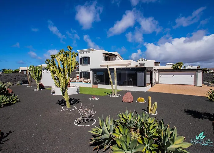 Sara Playa Blanca (Lanzarote)